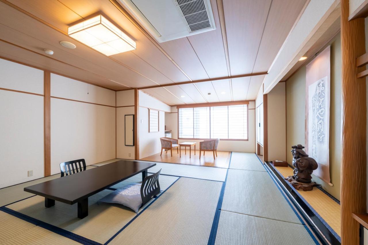 Nakamatsuya Ryokan Ueda Buitenkant foto